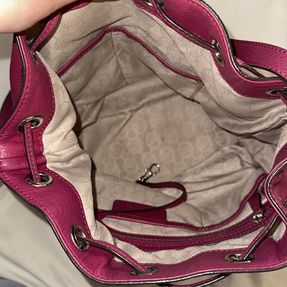 Lightly Used Michael Kors Satchel Bag. - image 3